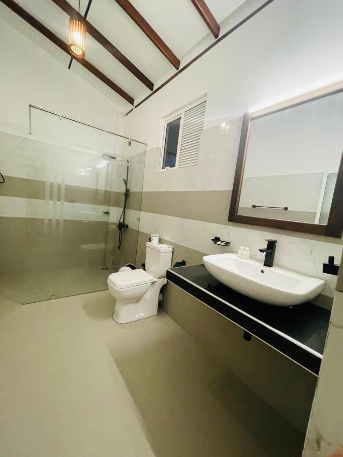 אהנגאמה Dk Zur Einkenr Hotel מראה חיצוני תמונה