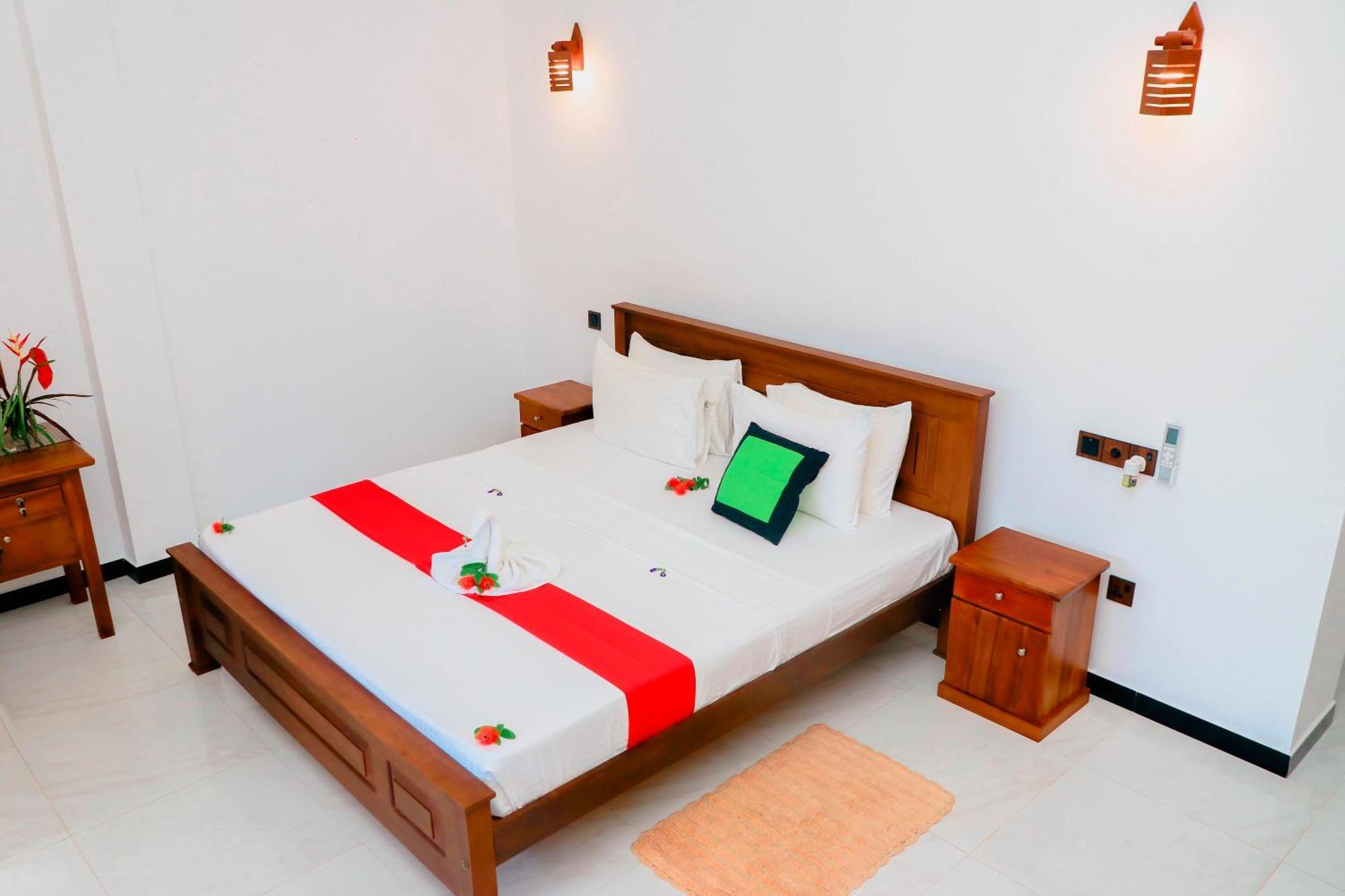 אהנגאמה Dk Zur Einkenr Hotel מראה חיצוני תמונה