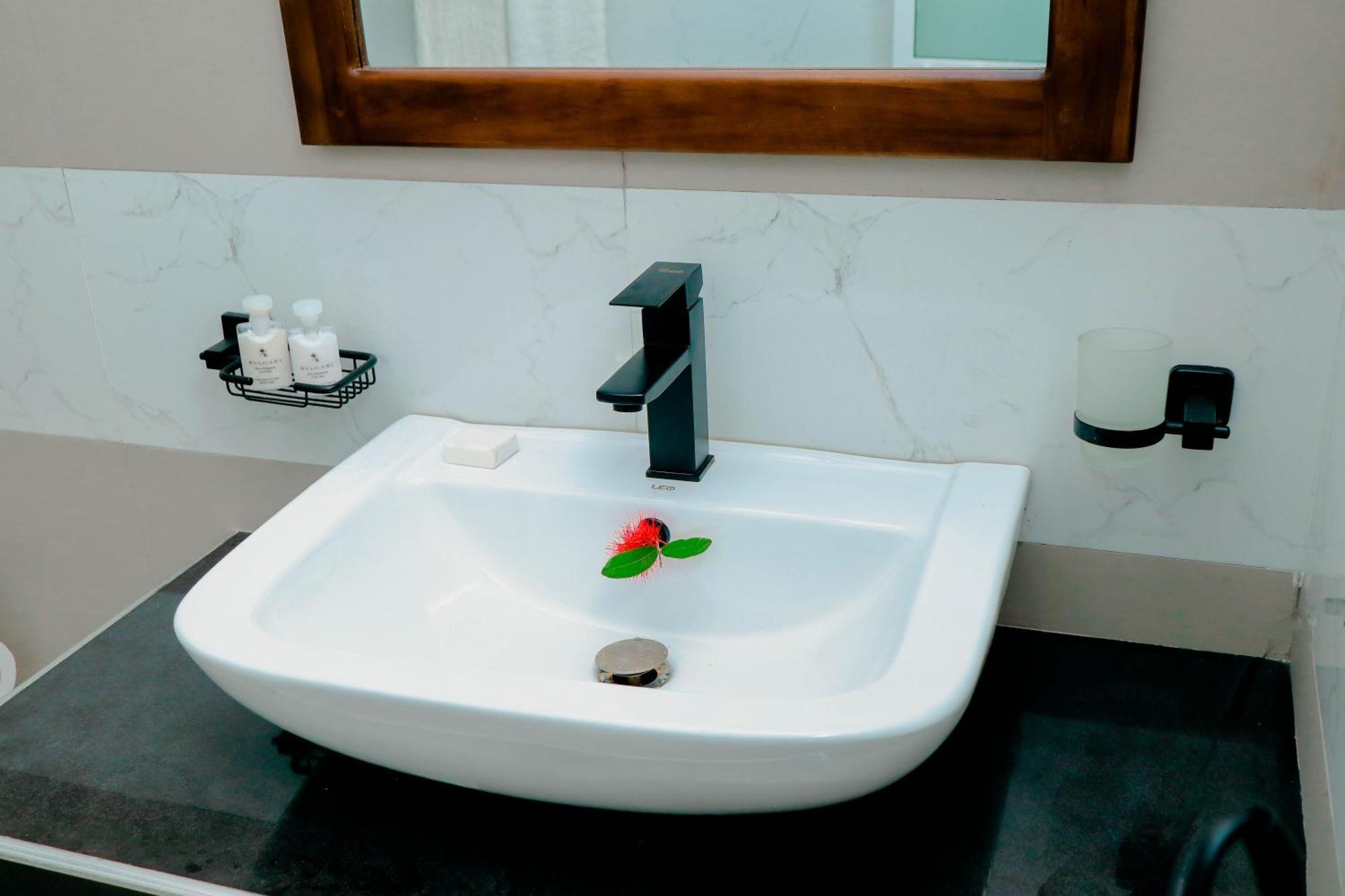 אהנגאמה Dk Zur Einkenr Hotel מראה חיצוני תמונה
